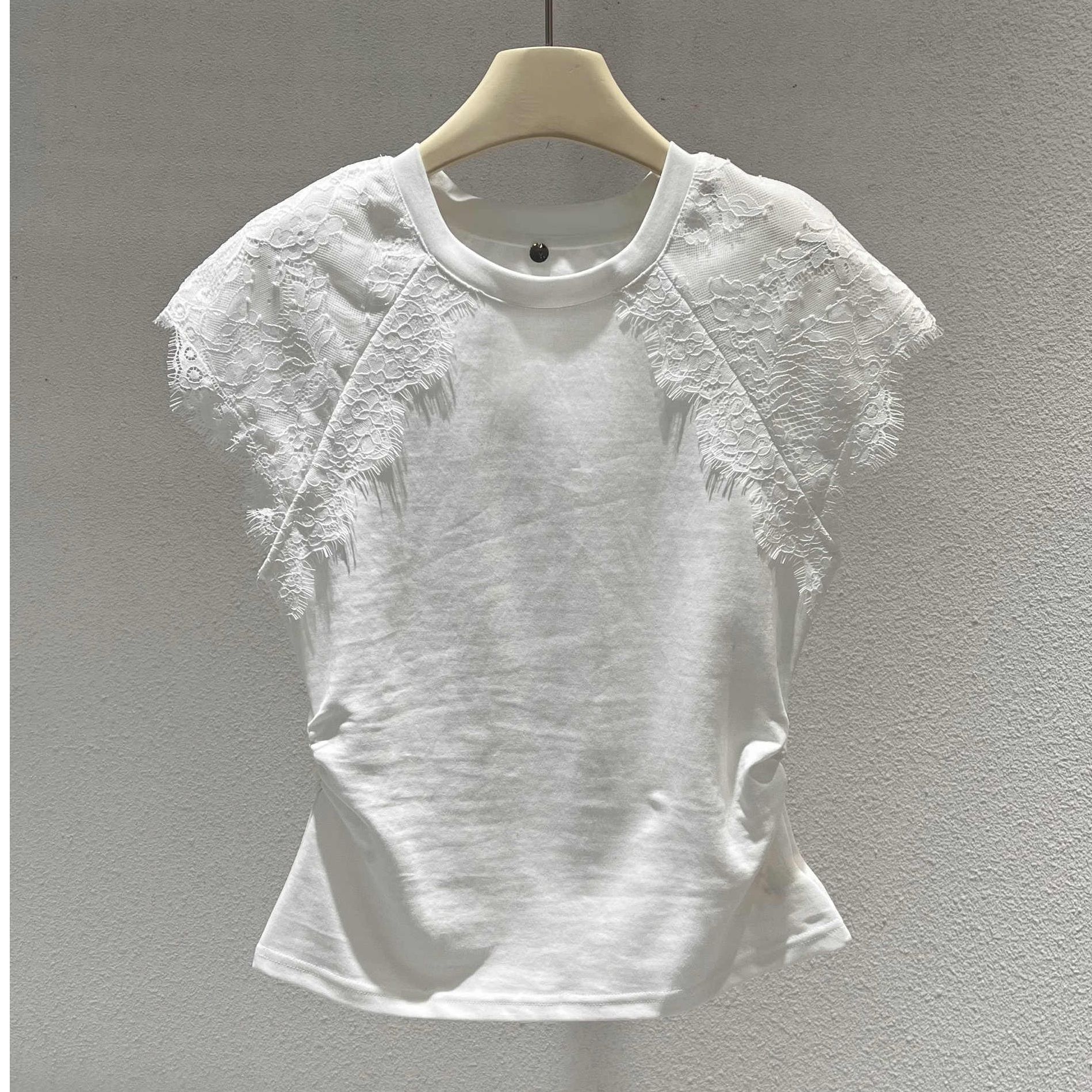 Simple Lace-spliced Round-neck Short Sleeves