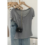 European-style High-end Chic Short-sleeve Top With Buttoned Pocket Detailing
