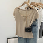 European-style High-end Chic Short-sleeve Top With Buttoned Pocket Detailing