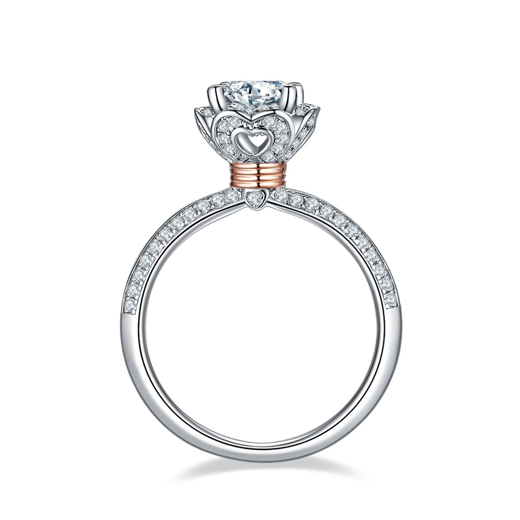 A 1-carat Luxurious And Fashionable Light Luxury Trend Jewelry Silver Ring For Men And Women, Set With Top-quality Moissanite, Made Of S925 Silver-plated Platinum Material.
