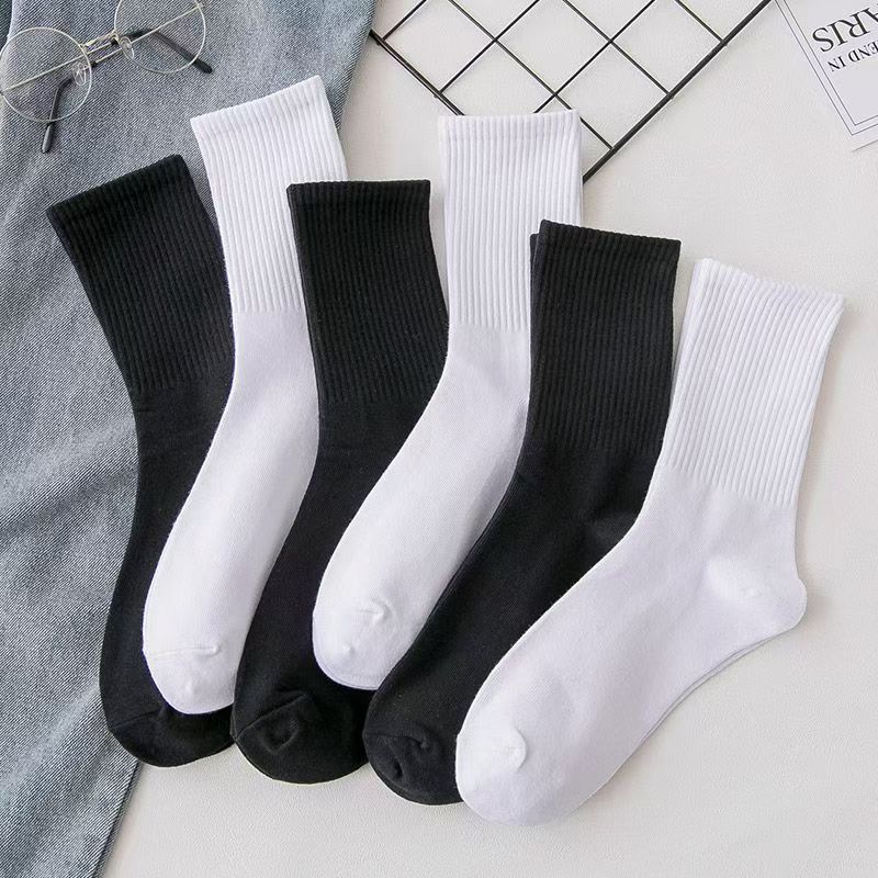 SpringAutumn Solid Color Versatile Mid-Calf Womens Socks