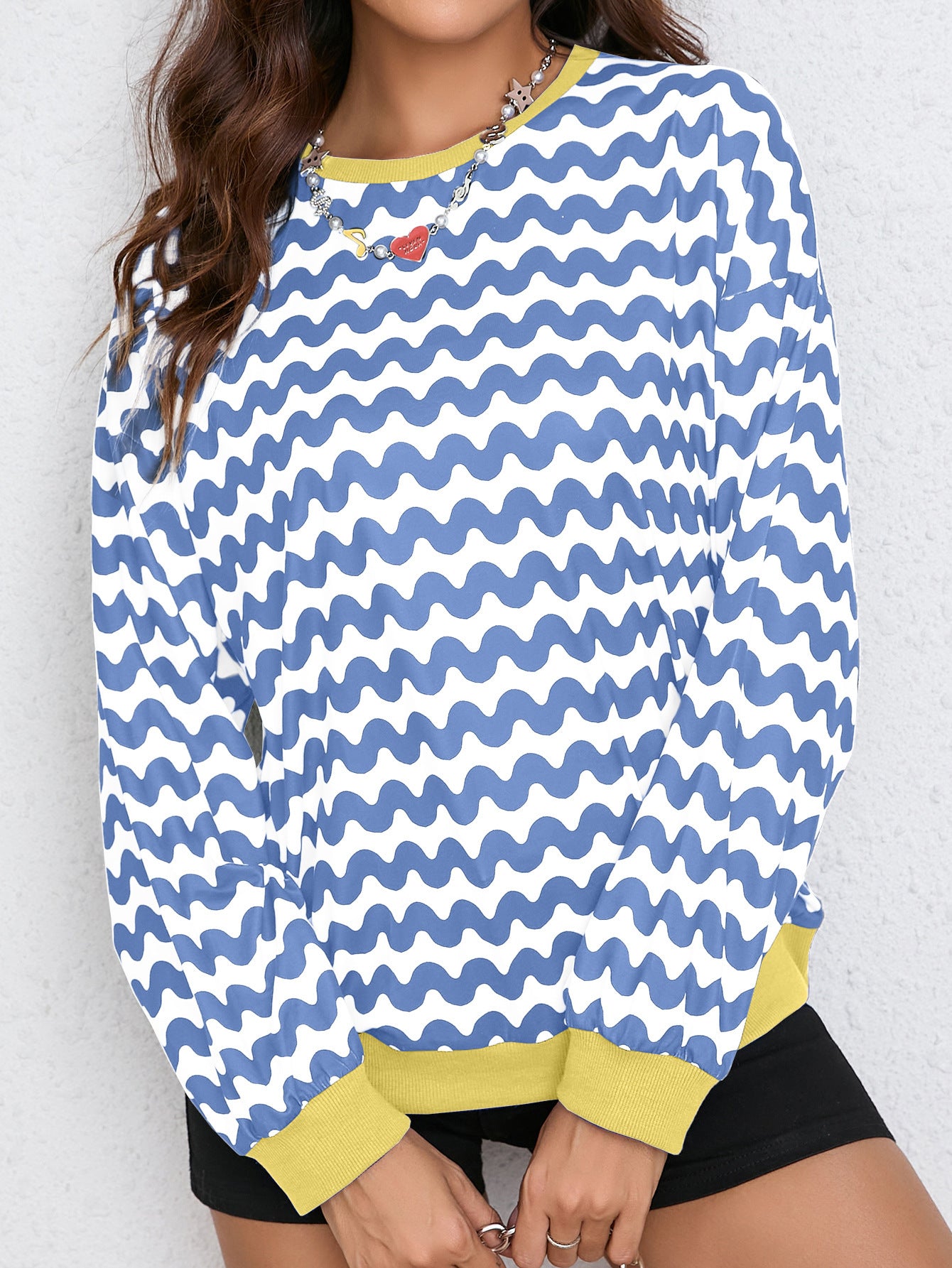 Wave-patterned Color-Block Long-Sleeve Crewneck Loose-Fit Pullover Sweatshirt