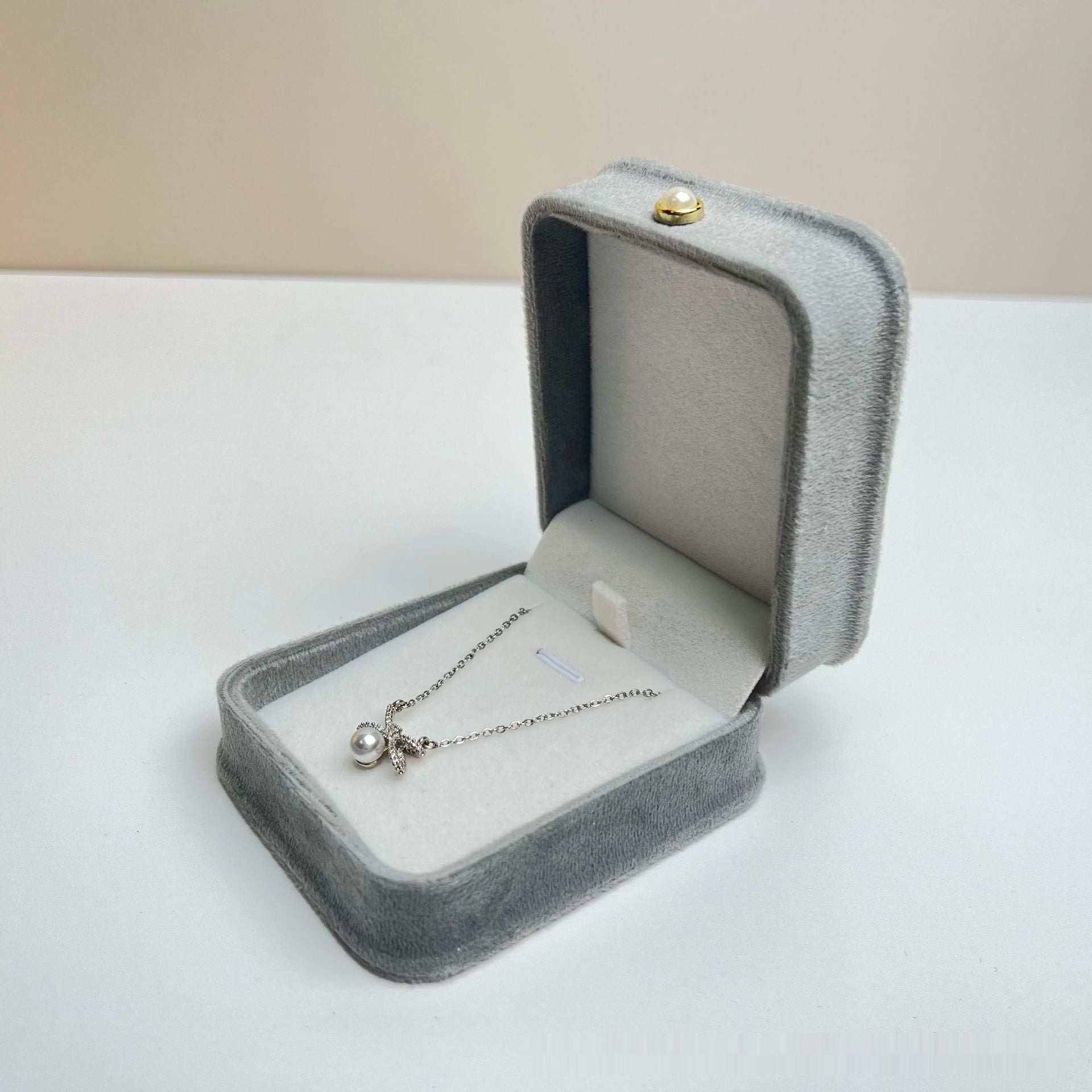 Fashion Flannel Waist-tight Jewelry Box Pearl Buckle