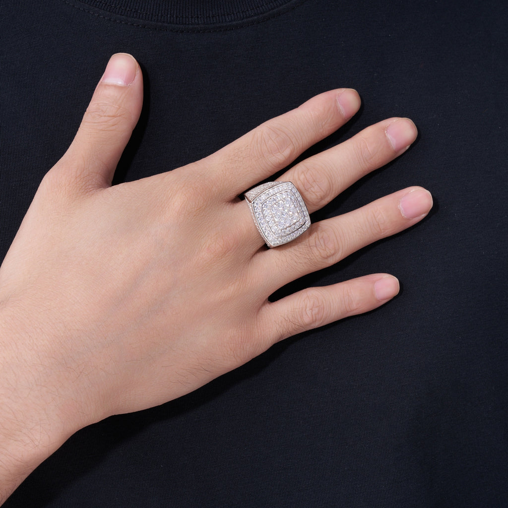 Engraved With Top-quality Moissanite, This Luxurious And Fashionable Minimalist Jewelry Set Features Exquisite Silver Accessories For Men. Made Of S925 Silver With Electroplated Platinum.